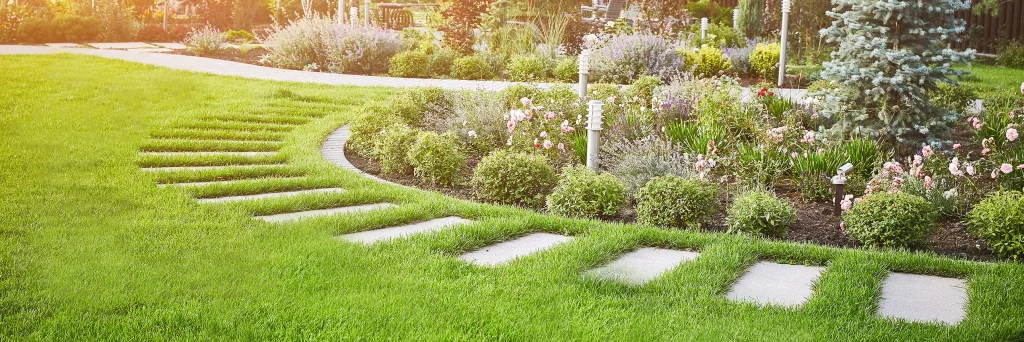 Artificial grass walkway in Milwaukee & Waukesha, WI